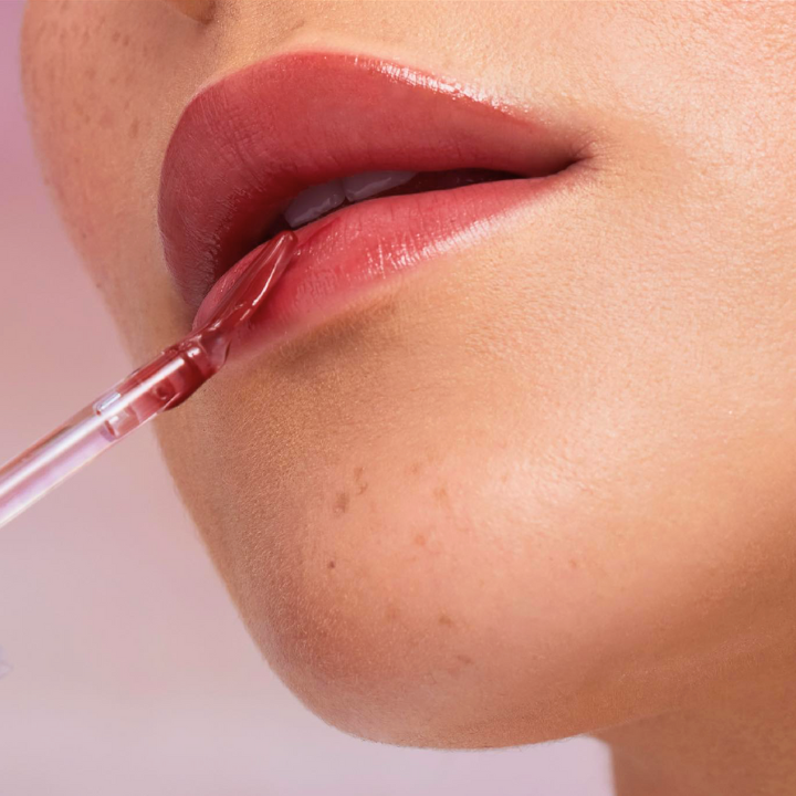 clean vegan sustainable beauty brands woke up like this nourishing lip oil